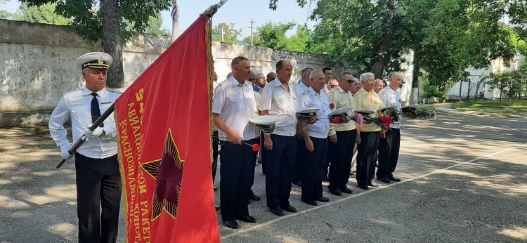 Барановичские авиаторы подготовили оригинальное поздравление с Днем Военно-воздушных сил